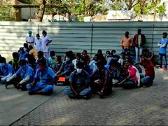 બે મહિનાનો પગાર ન ચૂકવાતા નવસારી સિવિલ હોસ્પિટલના વોર્ડ બોયની હડતાળ