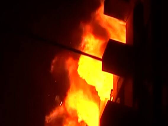 Kolkata fire: रेलवे की बिल्डिंग में आग लगने के मामले में बड़ी लापरवाही सामने आई