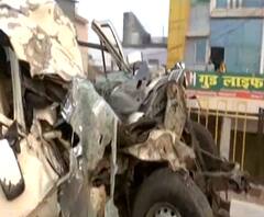 Agra सड़क हादसे पर CM Yogi ने जताया दुख, अधिकारियों को दिए ये निर्देश | UPNews 