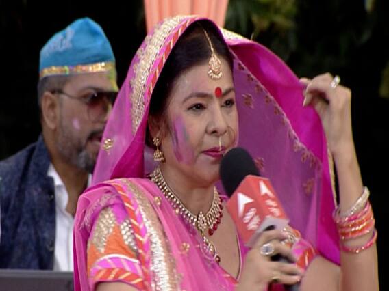 Malini Awasthi की मधुर आवाज ने बांधा समा, खेली ABP News संग होली 