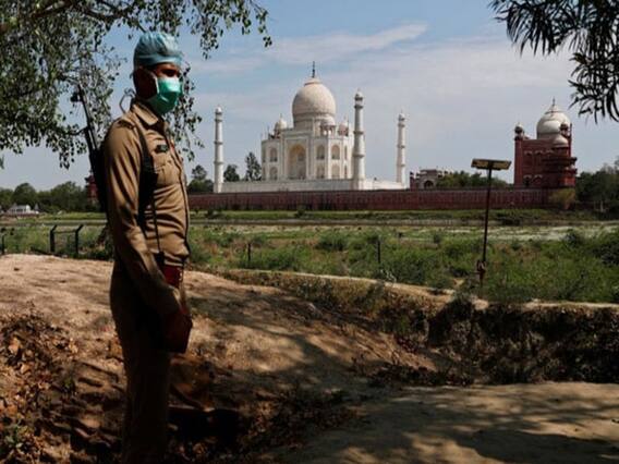 તાજમહેલમાં બોમ્બ હોવાની ખબરથી અફરાતફરીનો સર્જાયો માહોલ