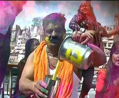 रंग दे बनारसिया ..... बनारस के घाट पर गजब की होली , गजब का मिजाज | Holi Special