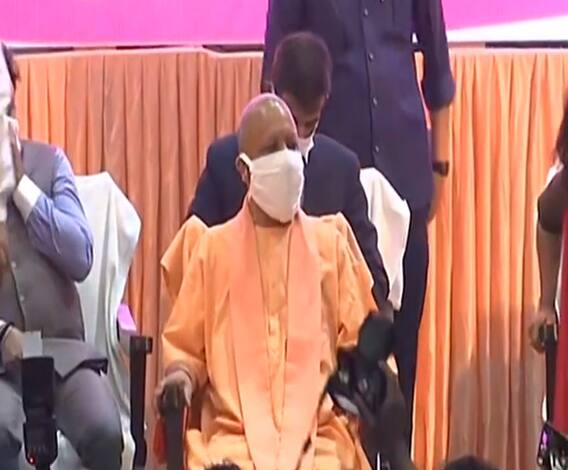 CM Yogi ने महिलाओं को विभिन्न क्षेत्रों में उनके योगदान के लिए किया सम्मानित | Lucknow 