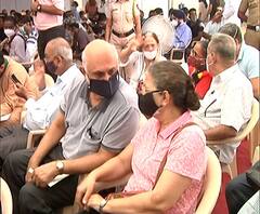 COVID Vaccination | कोरोना लसीकरणाच्या दुसऱ्या टप्प्याला सुरुवात, बीकेसीतील कोविड सेंटरवरून आढावा