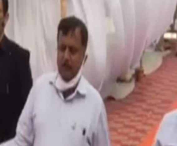 यूपी सरकार का बड़ा फैसला, रोड किनारे से धार्मिक स्थल हटाए जाएंगे | Breaking News 