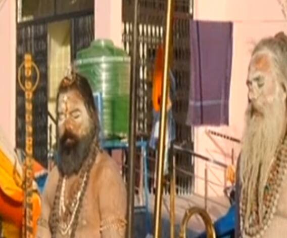 Haridwar में आज निरंजनी अखाड़े की पेशवाई निकलेगी, करीब 3 लाख संत होंगे शामिल 