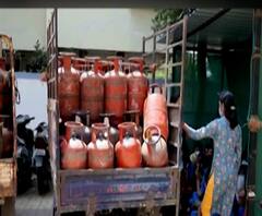 Special Report | आधी इंधन दरवाढ आता सबसिडीतही कपात