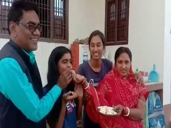 Bihar Board 12th Result 2021 : Arts में खगड़िया की Madhu Bharti ने किया टॉप, बनना चाहती है IAS