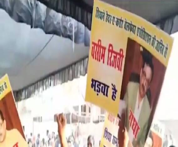 कुरान की आयतों पर Wasim Rizvi को एतराज क्यों ? | Mudde Ki Baat | ABP Ganga 