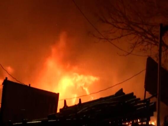 Mumbai : Goregaon के गोदाम में लगी आग, दमकल की 8 गाड़ियों ने आग पर काबू पाया