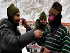 गलवान घाटी में होली की धूम, ITBP जवानों ने मनाई होली