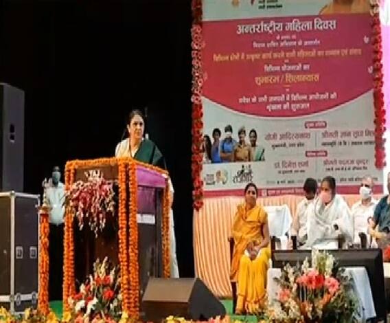 Sign Bulletin: CM Yogi की तारीफ में बोली रिटायर्ड जज, जो कहते हैं, उसे करते हैं | ABP Ganga 