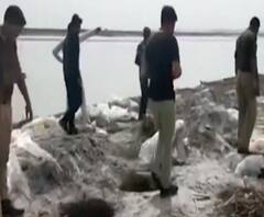 Amroha में पुलिस और आबकारी विभाग की छापेमारी, कार्रवाई में 500 लीटर अवैध शराब बरामद 