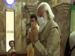 Bangladesh : ओराकांडी के मतुआ समुदाय के मंदिर पहुंचे PM Modi, मंदिर में की पूजा अर्चना