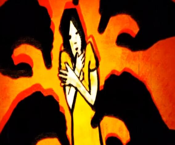 पति को बनाया बंधक और उसकी आंखों के सामने पत्नी का किया गैंगरेप | Agra| High Alert