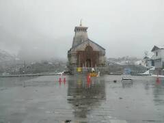 kashmir घाटी और Kedarnath में बर्फबारी