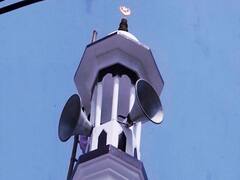 एक बार फिर से लाउडस्पीकर से अजान पर मचा घमासान, शिकायत पर हुई कार्रवाई | भारत की बात | 17 March 2021