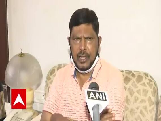 जिंदगी को बचाने के लिए और कोरोना को 'नचाने' के लिए वैक्सीन बहुत जरुरी है: रामदास अठावले