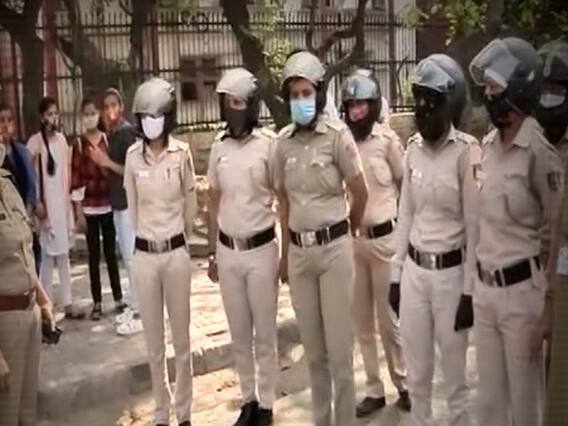 महिला दिवस पर बड़ा सवाल, एक दिन ही क्यों मिले सम्मान? | India Chahta Hai (08.03.2021)