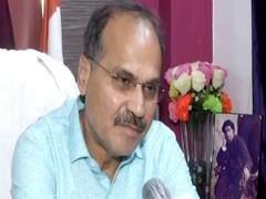 Congress ने PM Modi के वैक्सीन लगवाने पर उठाए सवाल, अधीर रंजन बोले - पीएम चुनावी राजनीति कर रहे हैं