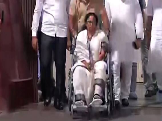 CM Mamata Banerjee को मिली छुट्टी, चुनाव आयोग को भेजी गई रिपोर्ट में इन बातों का जिक्र