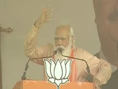 'लोकसभा में TMC हाफ और इस बार पूरी साफ'- Purulia में बोले PM Modi | WB Polls 2021