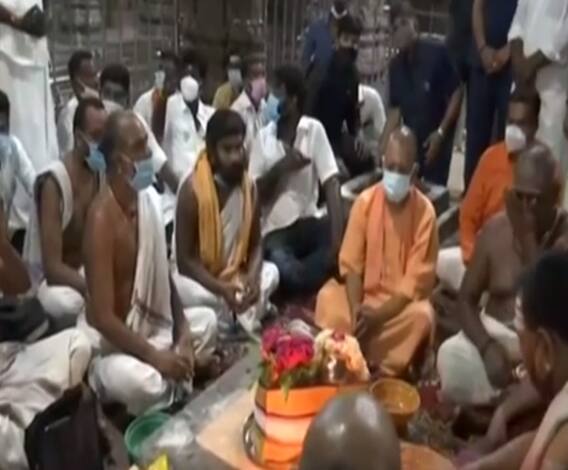 Tamil Nadu के रामेश्वरम मंदिर पहुंचे CM Yogi, भगवान शिव की पूजा-अर्चना की