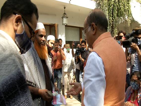 Ram Mandir निर्माण के लिए मुस्लिम समाज के लोगों ने किया दान