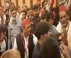 पत्रकारों पर हमले की होगी जांच, अखिलेश यादव पर मुकदमे की मांग | ABP Ganga 