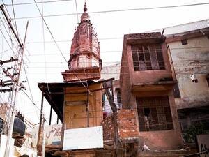 Pakistan में भीड़ ने एक और मंदिर तोड़ा, क्या पाकिस्तान में हिन्दू होना गुनाह है? | मातृभूमि (30.03.2021)