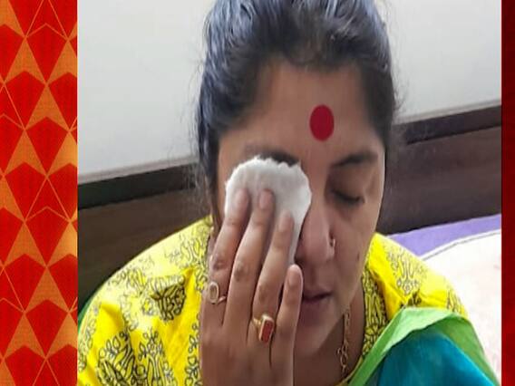 BJP नेता Locket Chaterjee पर फेंका गया जहरीला रंग