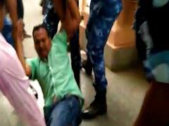 क्या विधानसभा में विधायकों की पुलिस पिटाई लोकतंत्र का अपमान है? | संविधान की शपथ | 24 March 2021