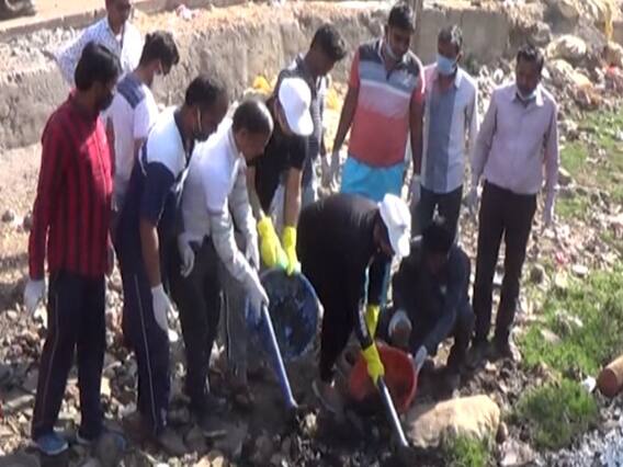 MP: गंदे नाले की सफाई के लिए खुद ही उतरी SDM, महिला दिवस पर एक महिला की ताकत देखिए