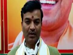 UP: Yogi सरकार में मंत्री आनंद स्वरूप शुक्ल ने दिया बर्के को लेकर विवादित बयान
