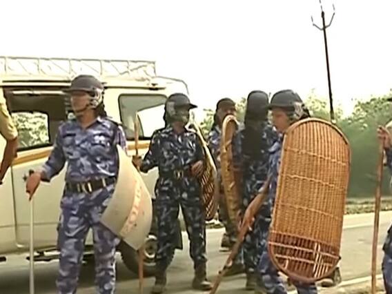 West Bengal Election Poll Violence: कूचबिहार में CISF की कथित जवाबी फायरिंग में 4 की मौत