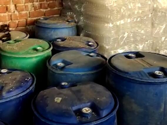 UP: गौशाला की आड़ में शराब बनाने के काले धंधे का पर्दाफाश