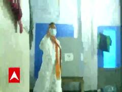 Suvendu Adhikari ने डाला वोट, दिखाए Victory sign, बोले- Voters से दशकों का नाता