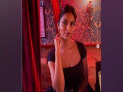 Shahrukh khan की बेटी Suhana khan ने 'ॐ' वाली फोटो क्यों डिलीट की ?