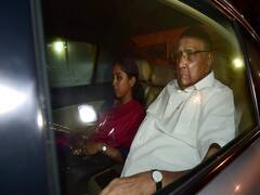 Vaccination पर हो रही राजनीति के बीच बोले Sharad Pawar- केंद्र सहयोग कर रहा है