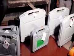 WB Elections: TMC नेता के घर EVM मिलने पर कार्रवाई, चुनाव आयोग ने सेक्टर ऑफिसर को किया सस्पेंड