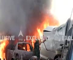 Ghaziabad: ट्रॉनिक सिटी में शॉर्ट सर्किट से बड़ा हादसा, खड़ी गाड़ियों में लगी आग 