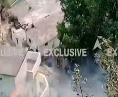 Pithoragarh के जंगलों में लगी आग गांव तक पहुंची, दो युवक झुलसे | Uttarakhand Forest Fire