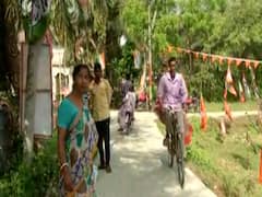 Nandigram में लगे हैं कुछ इस तरह के पोस्टर, साइकिलों पर निकले वोटर