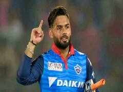 CSK vs DC IPL 2021: Delhi और Chennai के बीच मुकाबला आज, क्या 40 साल के Dhoni की चिंगारी दिखेगी? 