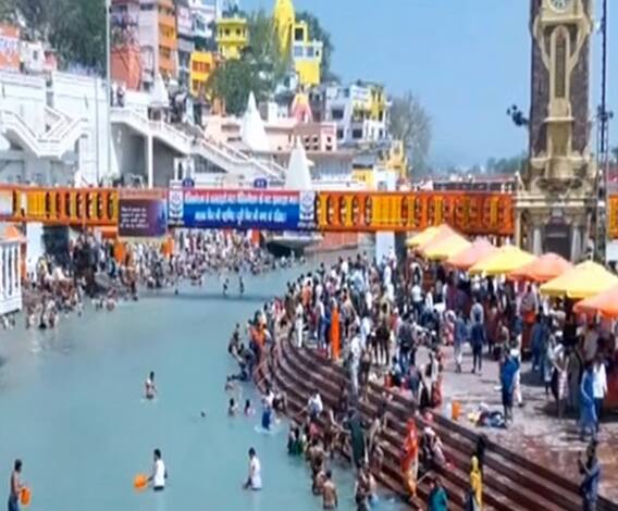 Corona ने Haridwar Mahakumbh की रौनक को किया डिस्टर्ब ! | Mudde Ki Baat 