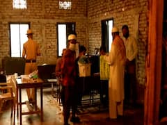 Assam Assembly Polls: पोलिंग बूथ पर लंबी कतार, देखिए- किन मुद्दों पर वोट कर रहे मतदाता