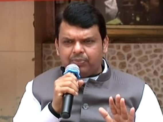 Maharashtra: हाईकोर्ट के फैसले के बाद Devendra Fadnavis ने मांगा Anil Deshmukh का इस्तीफा