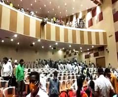 Panchayat Chunav: कोरोना की दूसरी लहर का नहीं है डर, ट्रेनिंग में उड़ रही सोशल डिस्‍टेंसिंग की धज्जियां