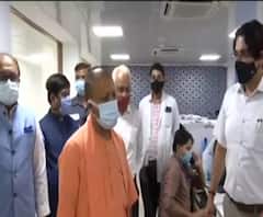 CM Yogi ने Prayagraj के SRN Hospital के कोविड वार्ड का किया निरीक्षण 