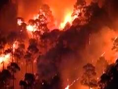  धधक रहे हैं उत्तराखंड के जंगल, गढ़वाल से लेकर कुमाऊं तक आग